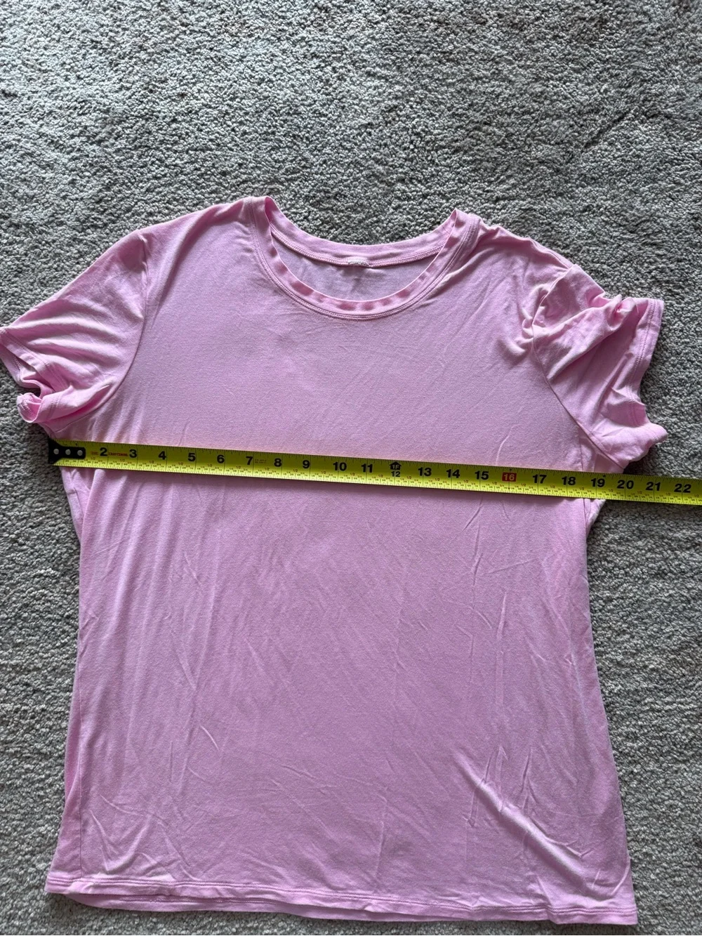 ALO Yoga Light Pink Short Sleeve Crew Tee